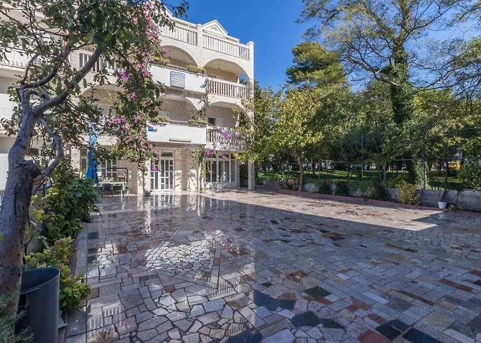 Apartament Dino Kaštela