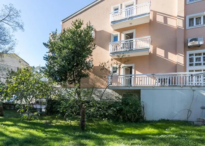 Apartament Dino