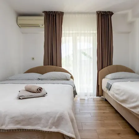 Appartement Dino *