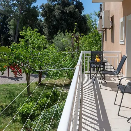 Dino Apartamento Kaštela